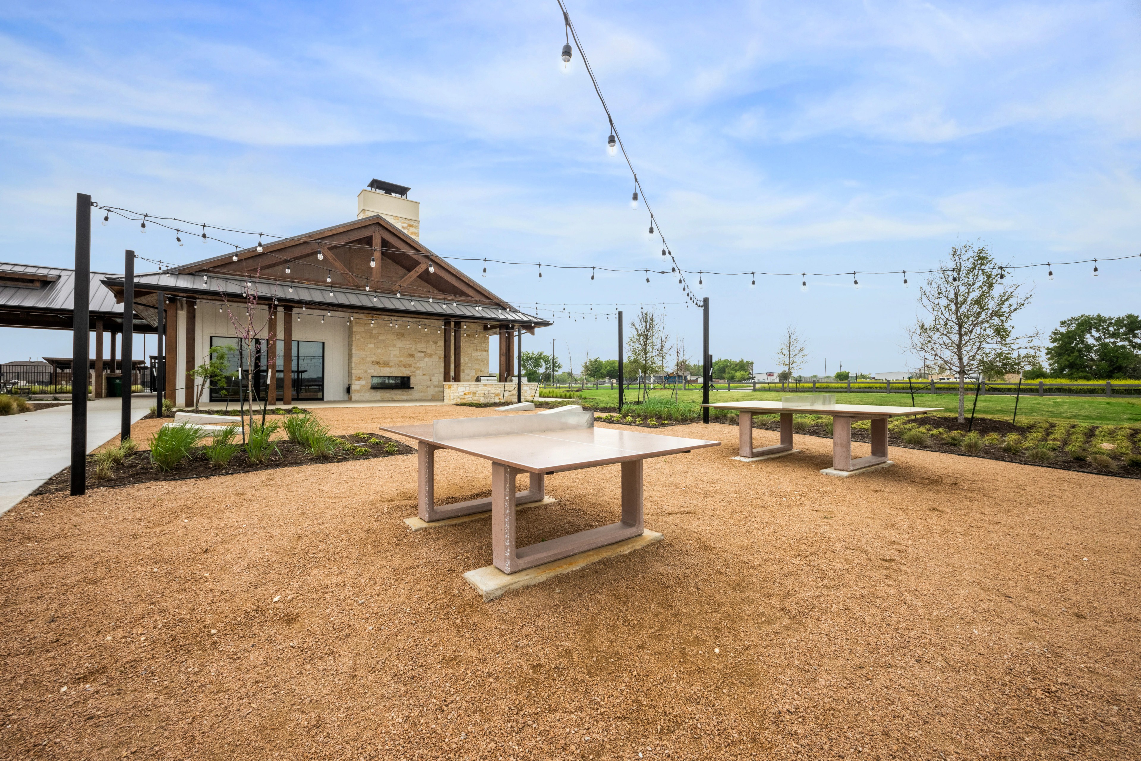 Chic Residential Architecture: Single-Family Home Design Inspiration Modern single-family home design featuring striking architecture in a residential setting with outdoor amenities.